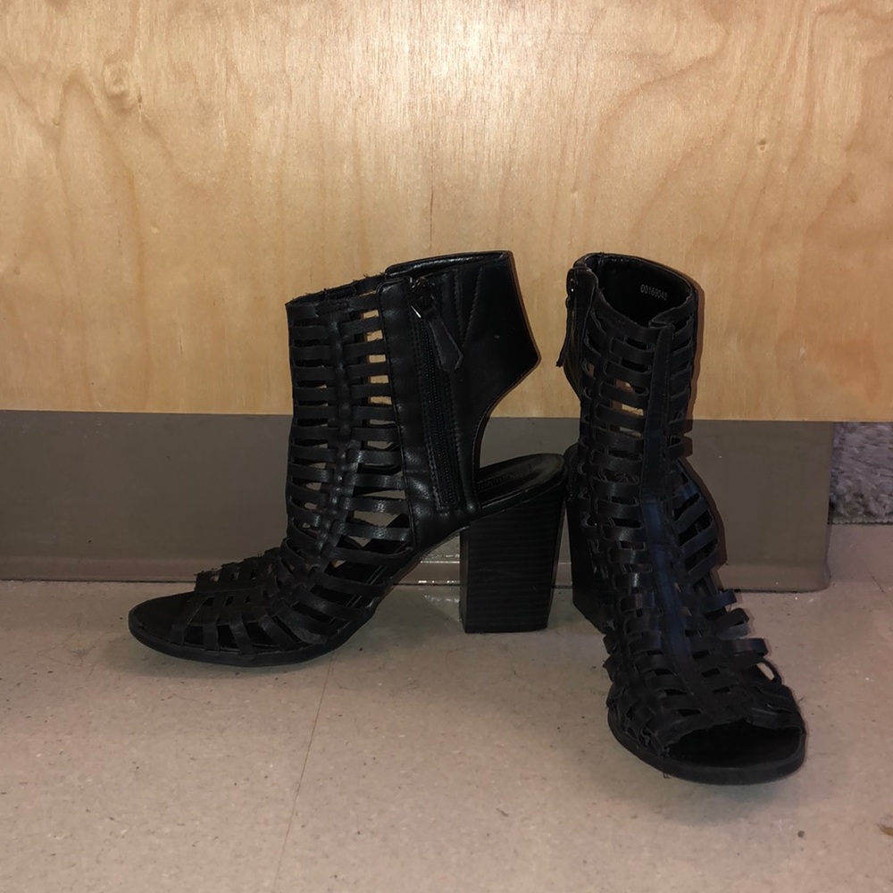 Black chunky heels, great for spring/summer